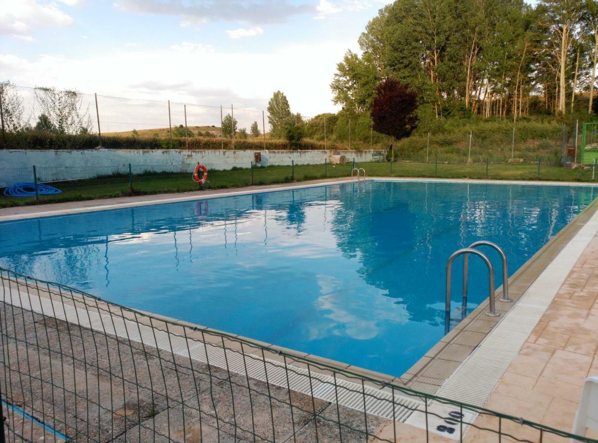 Apartamento Ribera Del Duero Reserva Tubilla del Lago Eksteriør billede